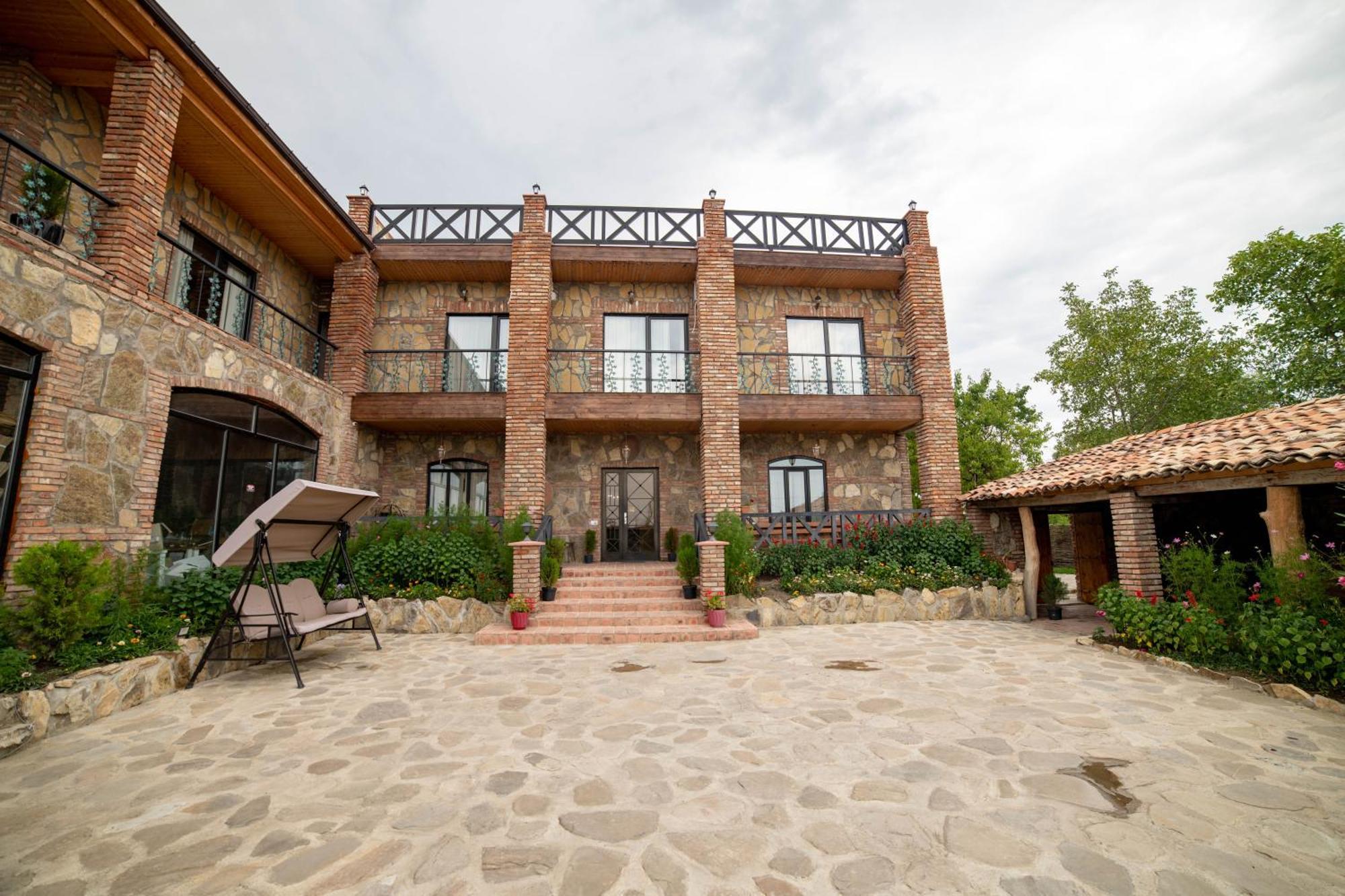 Bekas Wine Cellar Hotel Akhmeta Luaran gambar
