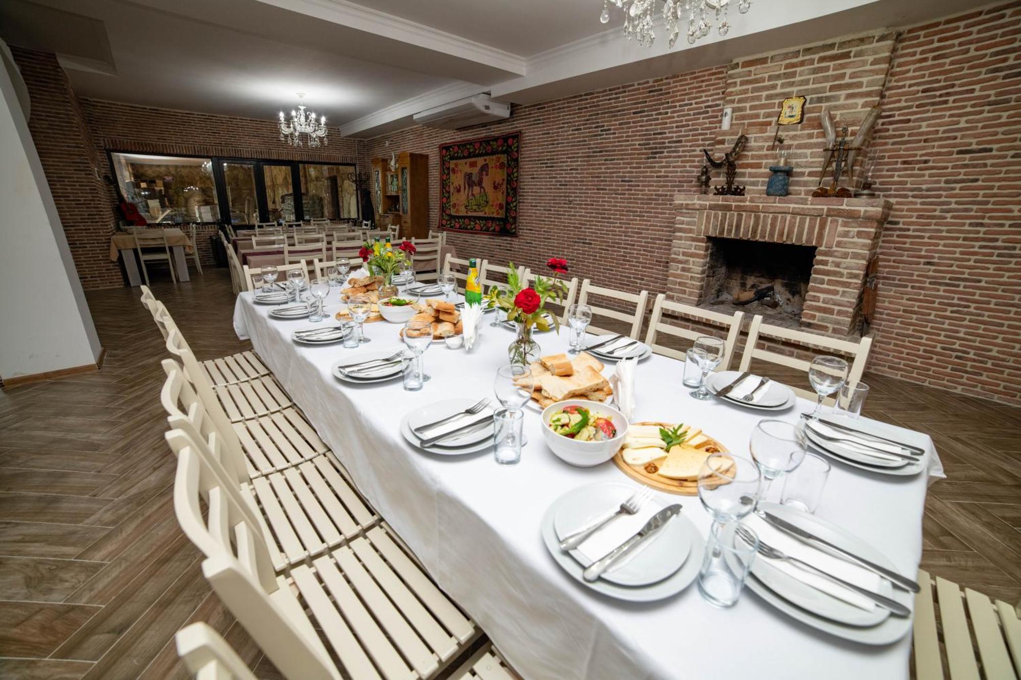 Bekas Wine Cellar Hotel Akhmeta Luaran gambar